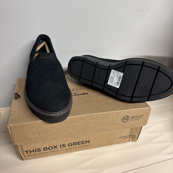 Airabell Mid Black Suede Collectipn by Clarks - Picture 5 of 7